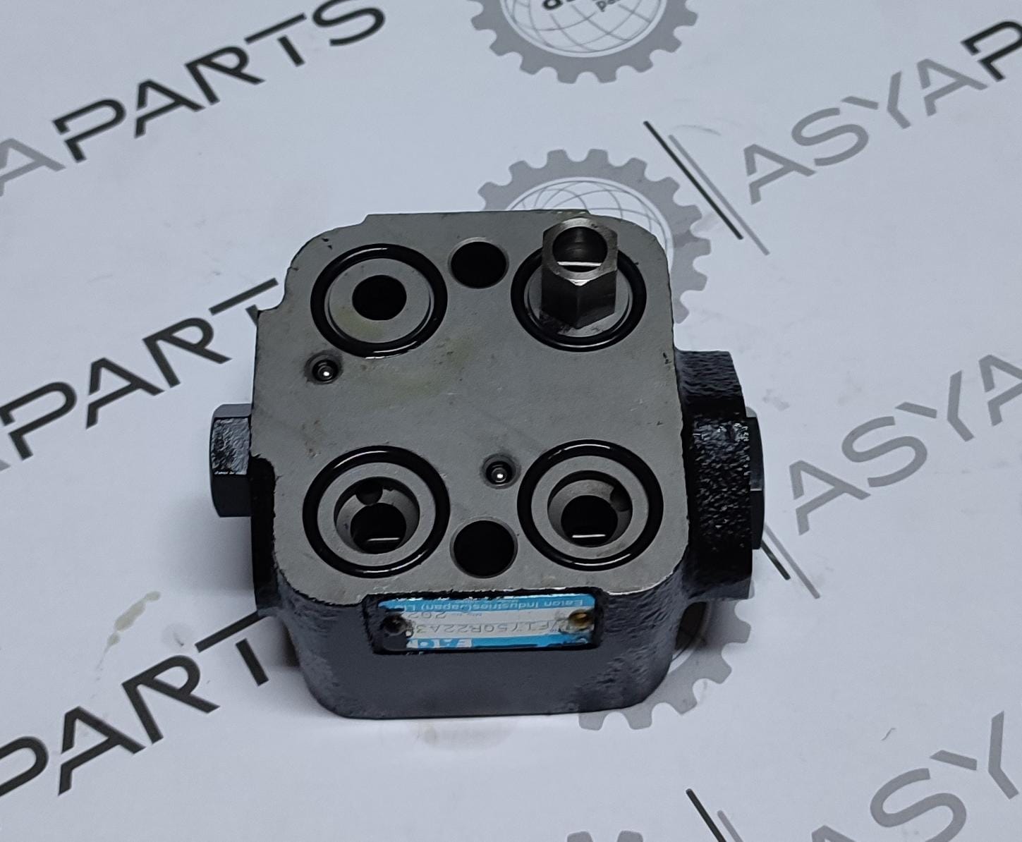 23B-40-11300 KOMATSU GD 655 RELIEF VALVE ASSY